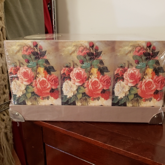 Trunk Gift Set - Picture 5 of 9